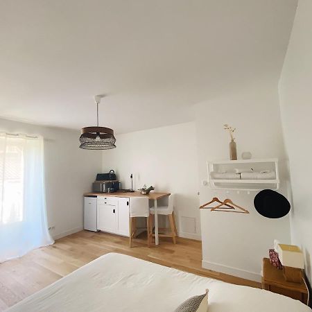 L'Anne Xe, Studio Independant Valeuil Экстерьер фото