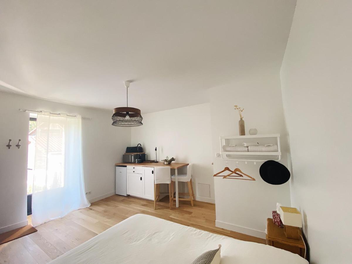 L'Anne Xe, Studio Independant Valeuil Экстерьер фото